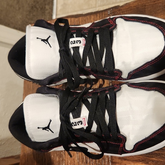 Air Jordan 1 Low SE Utility White Black Red - Picture 6 of 6